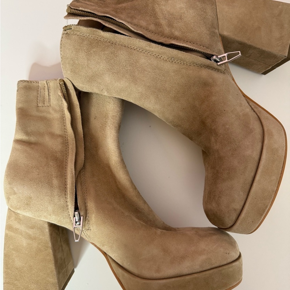 Dolce Vita Beige Tan Suede Platform Booties Sz 7 NWOT - Picture 10 of 10
